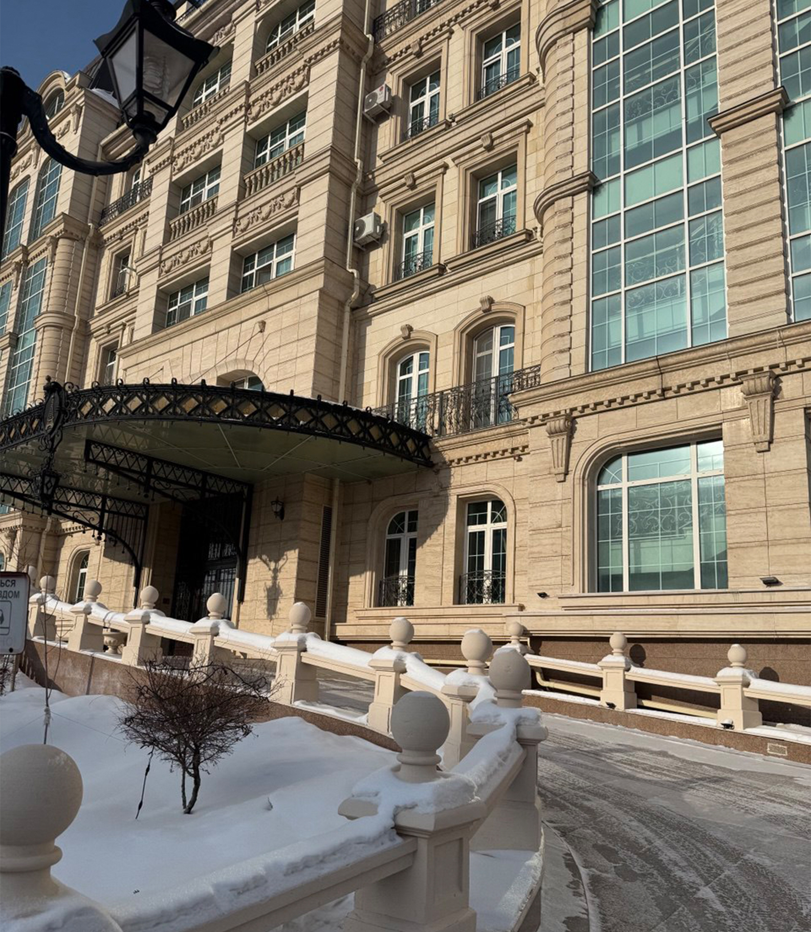 «Парижский квартал» тұрғын үй кешеніндегі №6 екі деңгейлі пәтер, жалпы ауданы 309,5 ш.м. 1 «Парижский квартал» тұрғын үй кешеніндегі №6 екі деңгейлі пәтер, жалпы ауданы 309,5 ш.м.