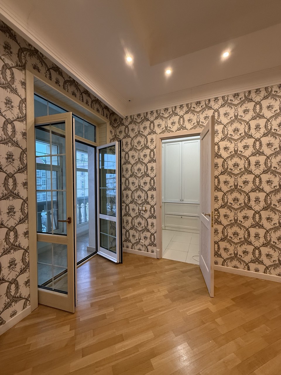 «Парижский квартал» тұрғын үй кешеніндегі №6 екі деңгейлі пәтер, жалпы ауданы 309,5 ш.м. 36 «Парижский квартал» тұрғын үй кешеніндегі №6 екі деңгейлі пәтер, жалпы ауданы 309,5 ш.м. — изображение 36