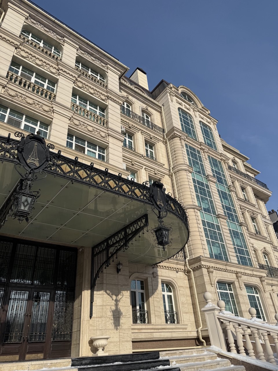 «Парижский квартал» тұрғын үй кешеніндегі №6 екі деңгейлі пәтер, жалпы ауданы 309,5 ш.м. 40 «Парижский квартал» тұрғын үй кешеніндегі №6 екі деңгейлі пәтер, жалпы ауданы 309,5 ш.м. — изображение 40